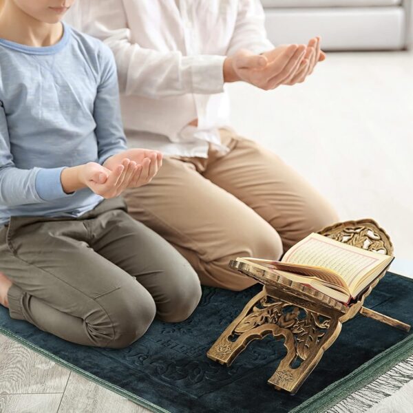 Prayer mat embossed